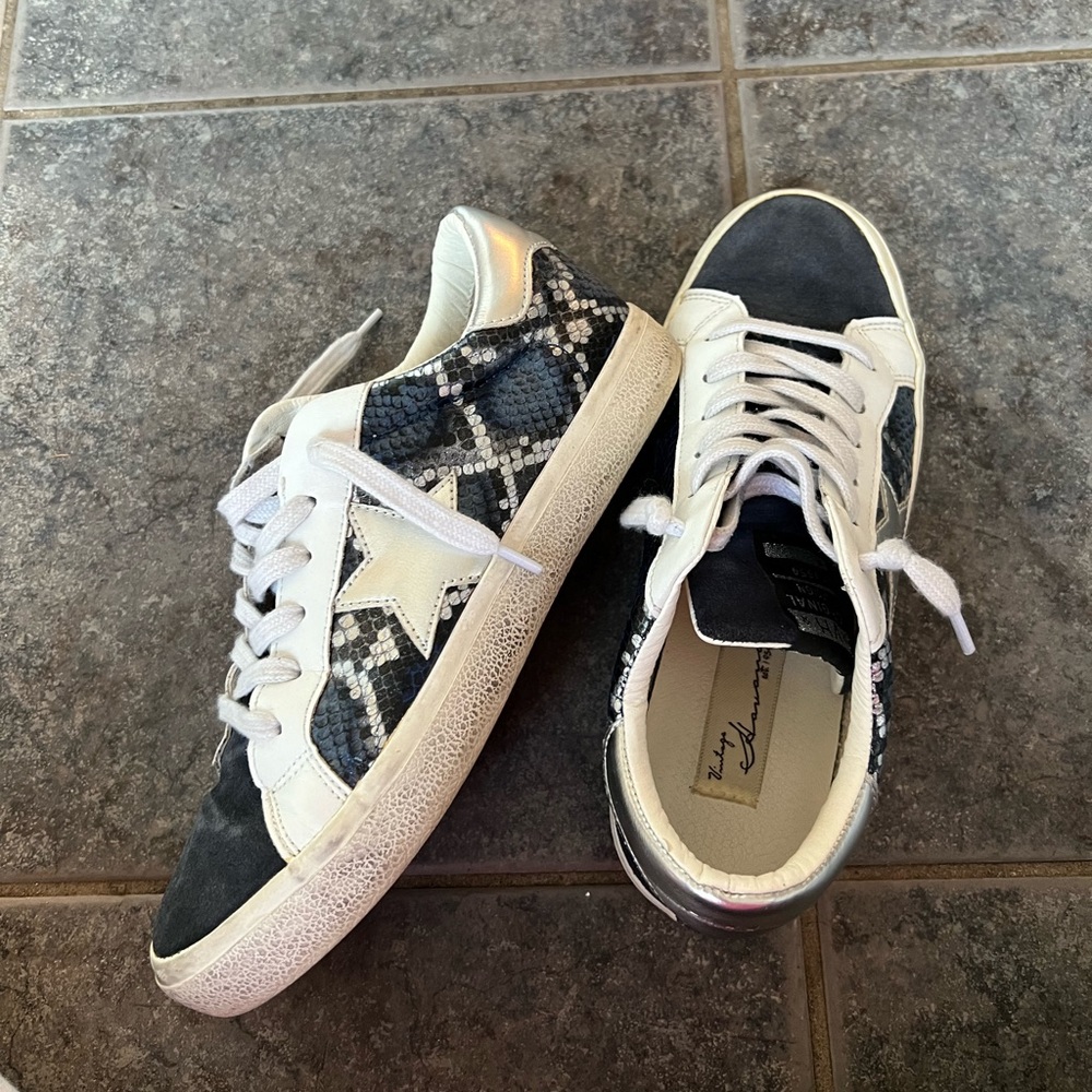 Vintage Havana blue snakeskin sneaker